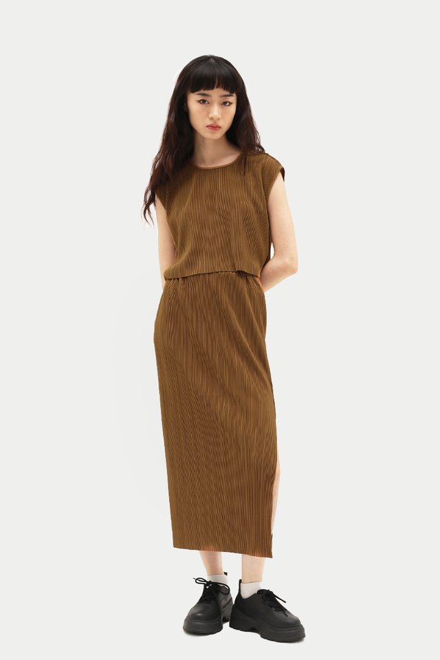 DESSY PLEATED CROP TOP IN TOFFEE