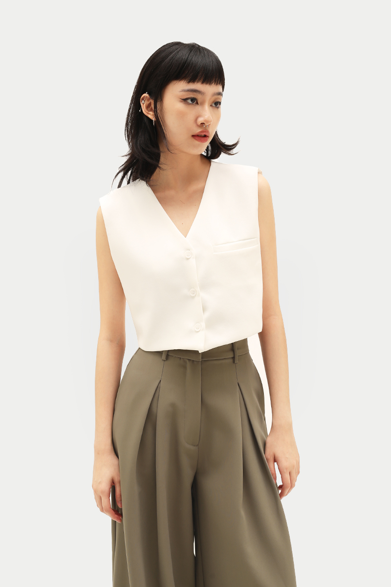 White sleeveless long sale vest