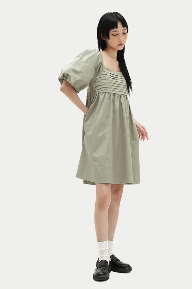 HOLLY PLEATED ROMPER DRESS IN SAGE