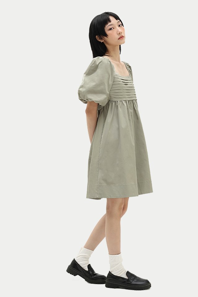 HOLLY PLEATED ROMPER DRESS IN SAGE