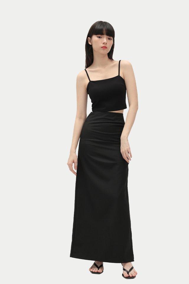 EILISH SIDE RUCHED FITTED SKIRT IN BLACK