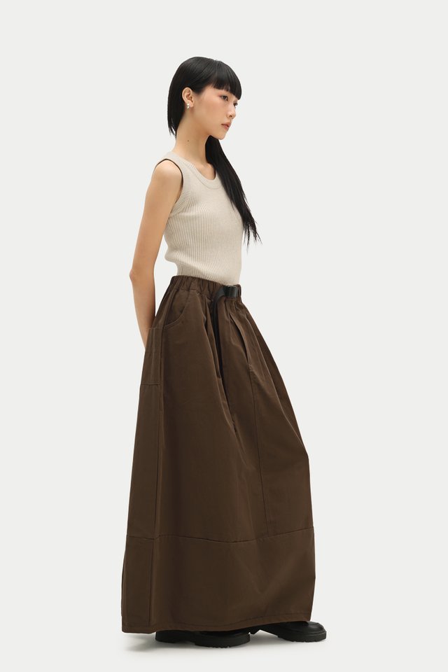HIROKO TWILL BELTED SKIRT IN BROWN
