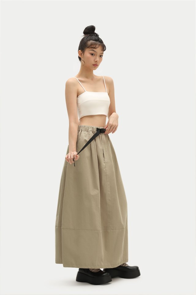 HIROKO TWILL BELTED SKIRT IN SAND