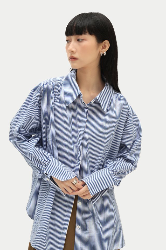 JINNI RUCHED OVERSIZED SHIRT IN BLUE STRIPE