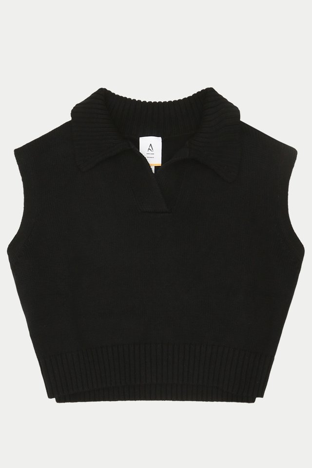 KENDALL COLLAR KNIT TOP IN BLACK