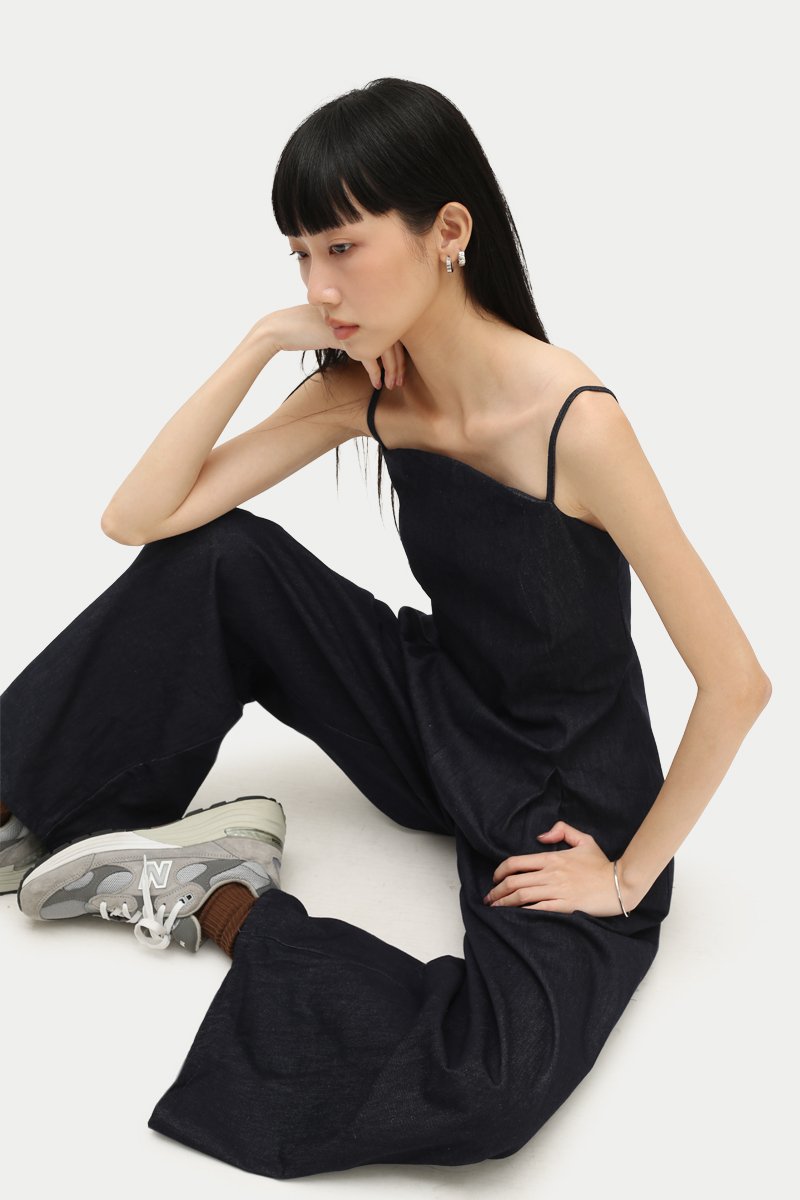 thumbnail image 2 of Women's Loose Fit Jumpsuit With Tapered Legs, Light Denim, Ribbed/Blue Fog, Ribbed/Charcoal & Ribbed/Black (Ribbed/Black, Small 2 of 10