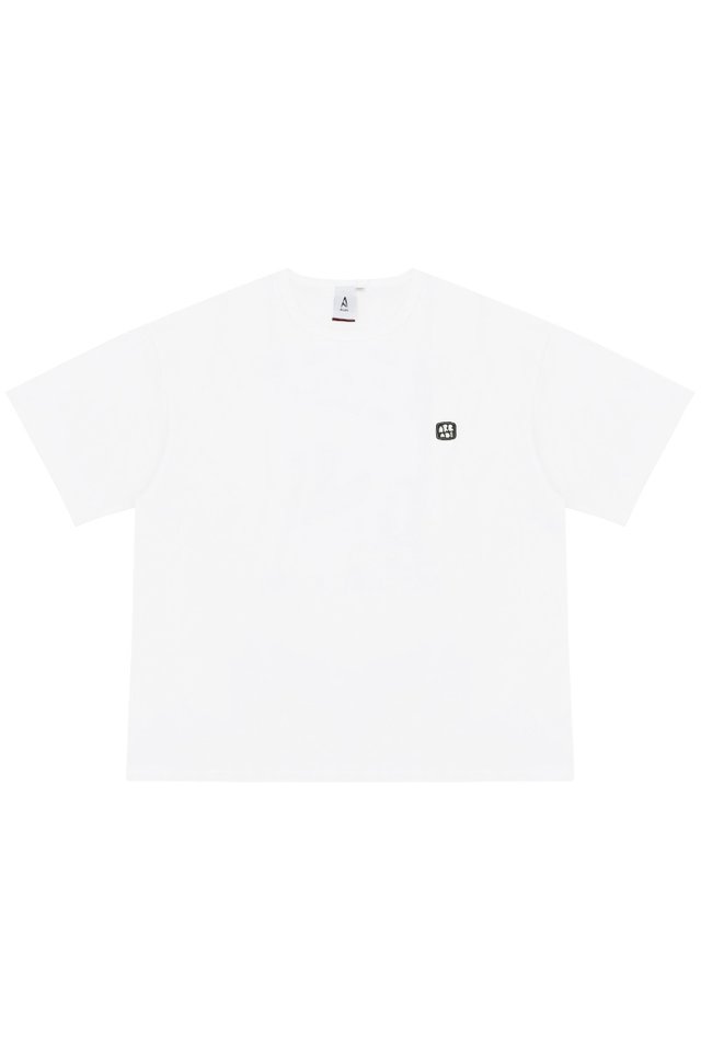 "LUCKY CHOMPS" BOXY-FIT TEE IN WHITE