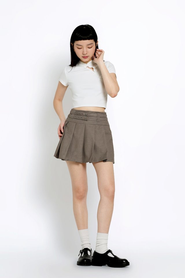 MAEVE BELTED PLEATED SKORTS IN CHESTNUT