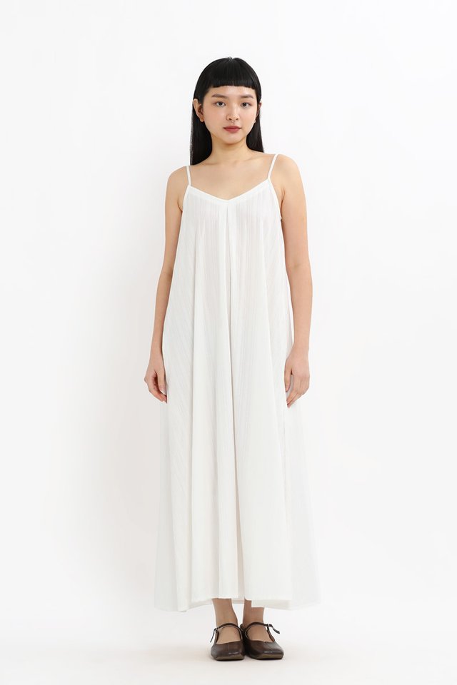 PALOMA FLOWY TEXTURED DRESS IN WHITE
