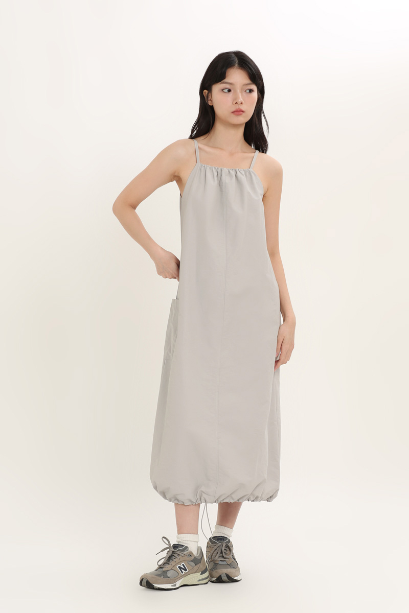 GRAYCE DRAWSTRING MIDI DRESS IN LIGHT GREY