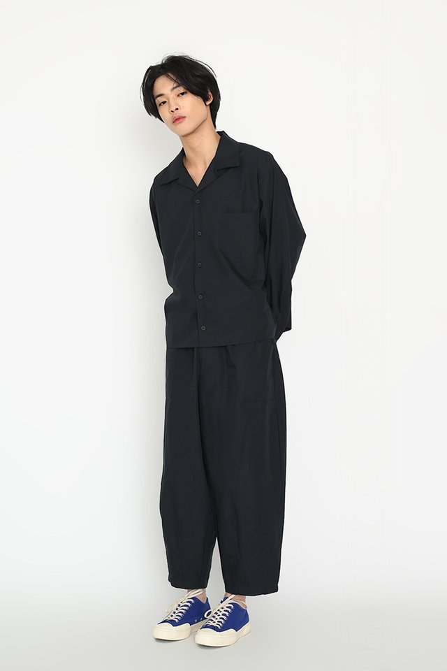 GOMA CROPPED BARREL TROUSERS IN NAVY