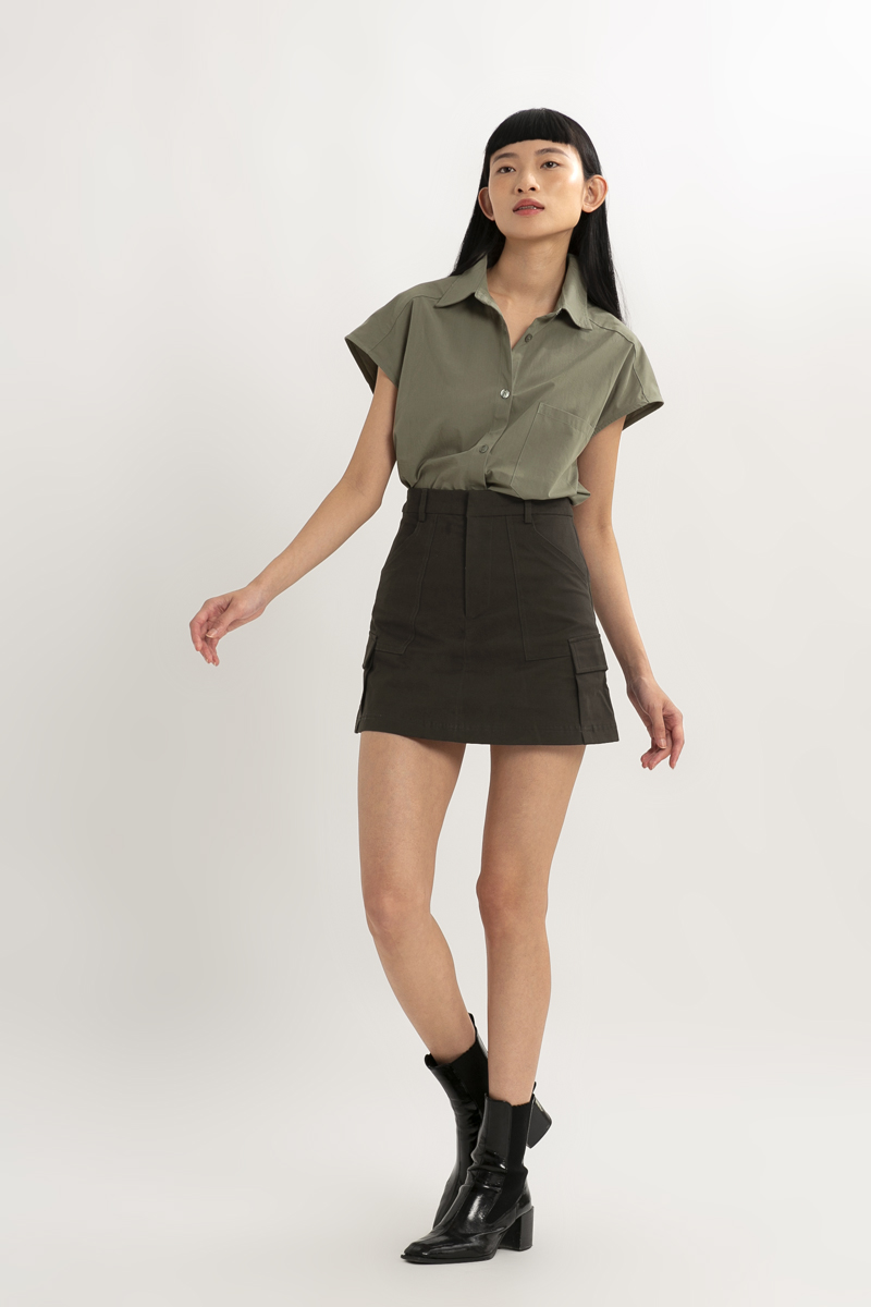 ENDER TWILL PANELLED SKORTS IN CHARCOAL