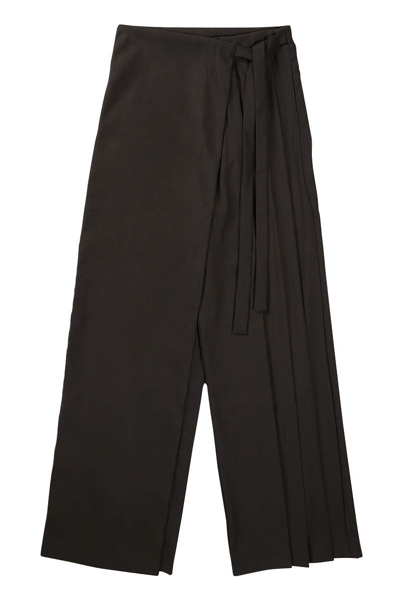 ARCADE X BRAVENYEO &quot;SLICE&quot; PLEATED TROUSERS IN CHARCOAL