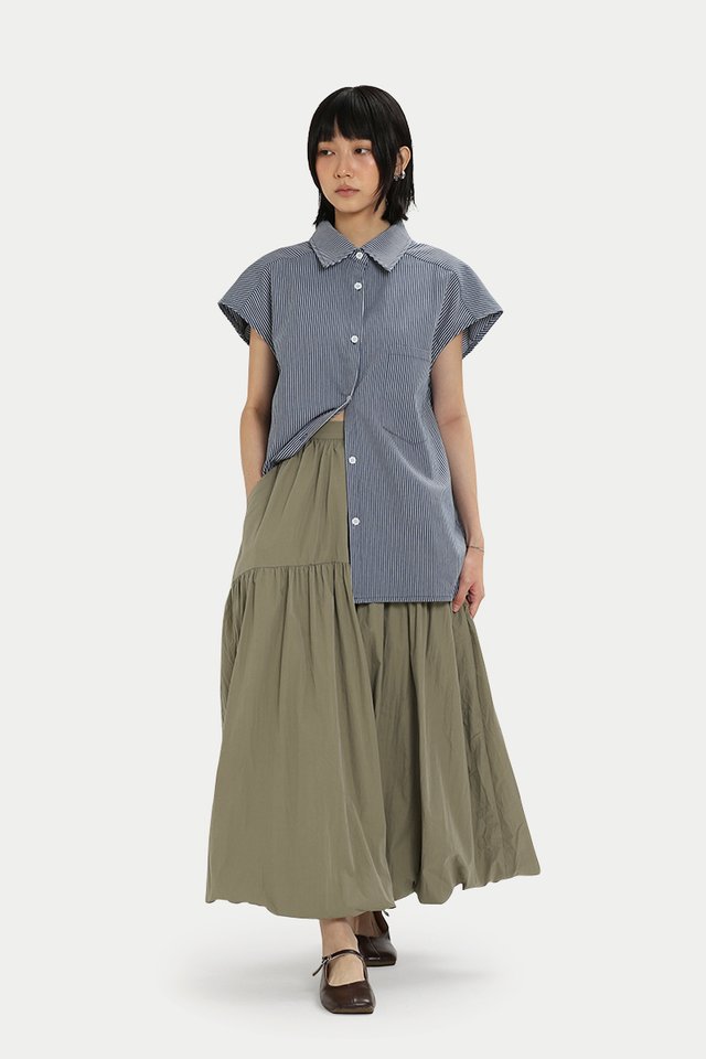 ALEKSA NYLON CLOUD SKIRT IN TRUFFLE