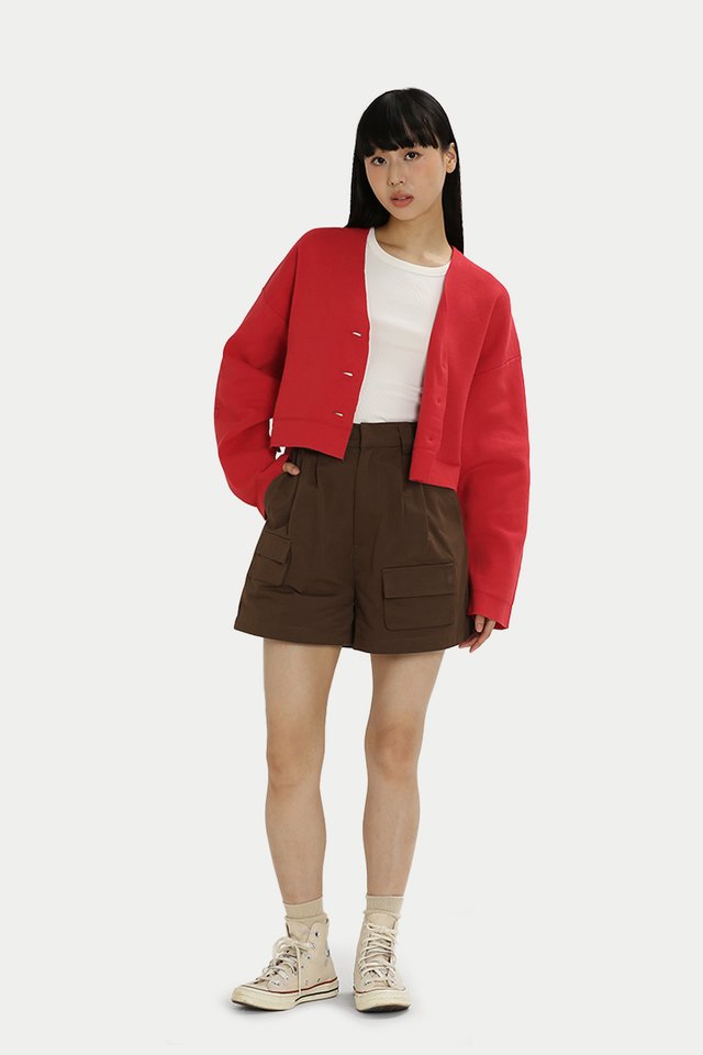 DARA FLAP POCKET SHORTS IN BROWN