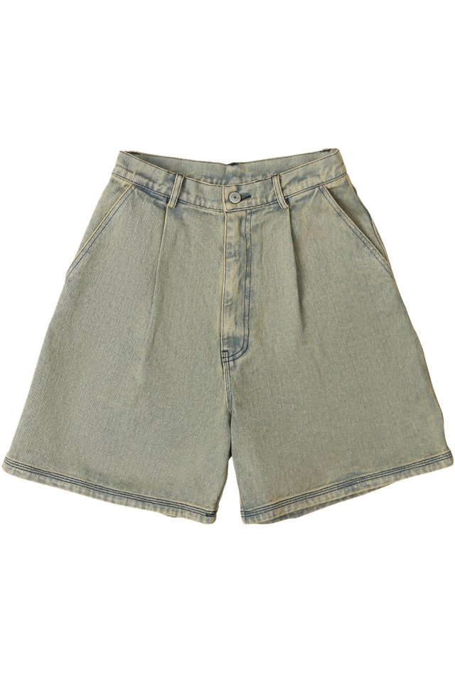 KITT PLEATED DENIM SHORTS IN VINTAGE WASH