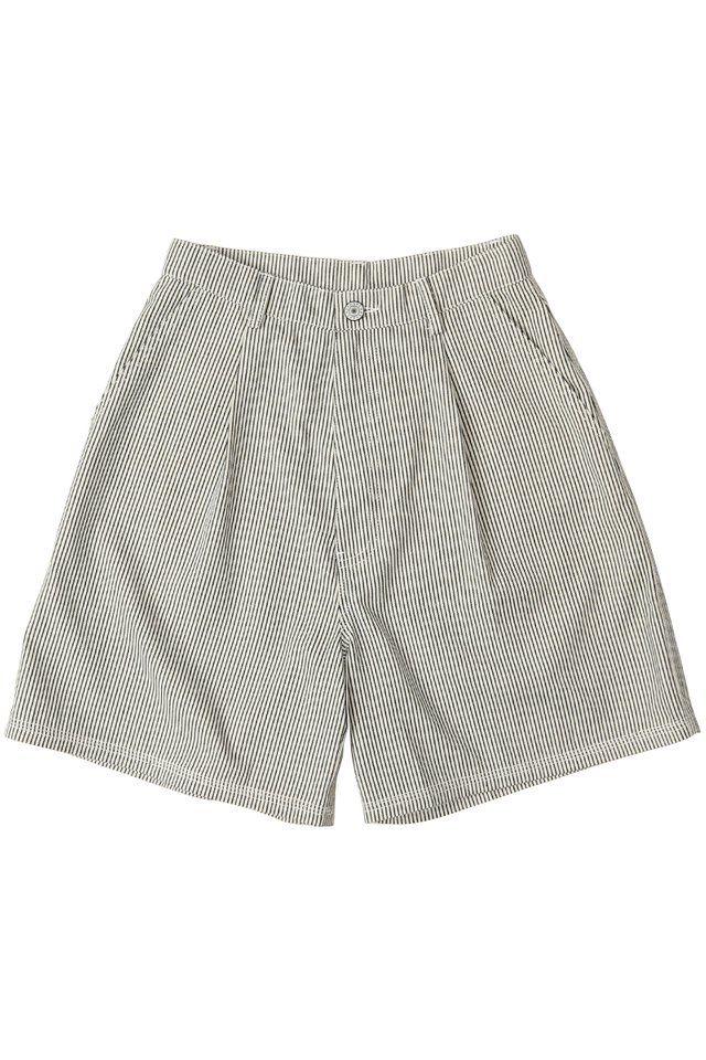 KITT PLEATED HICKORY STRIPED SHORTS IN OFF-WHITE