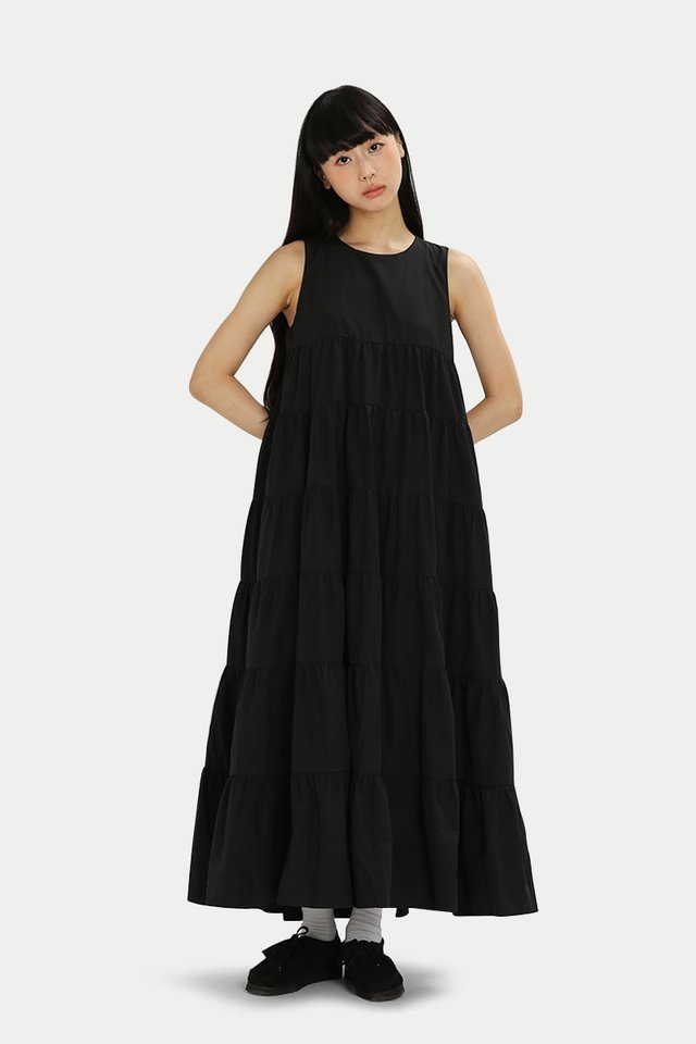 ROMY FLOWY TIER DRESS IN BLACK