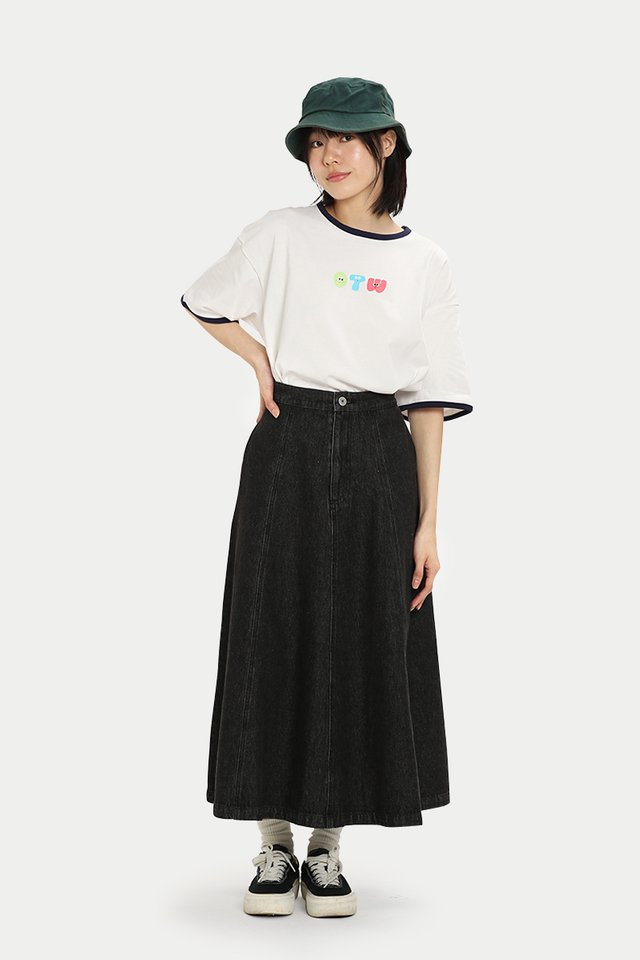 SKYLAR PANELLED DENIM SKIRT IN BLACK WASH