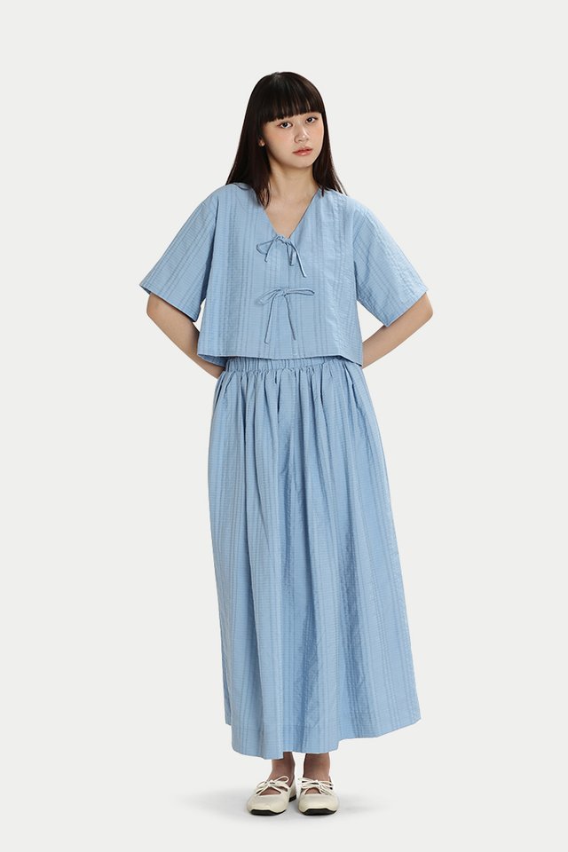 FINNEY TEXTURED STRIPE TIE BLOUSE IN OASIS