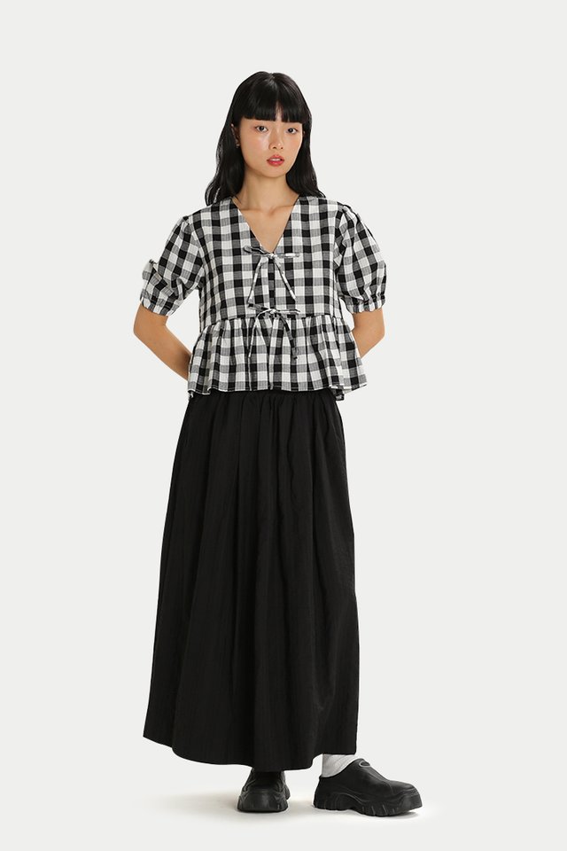 NADINE TEXTURED STRIPE FLARE SKIRT IN BLACK