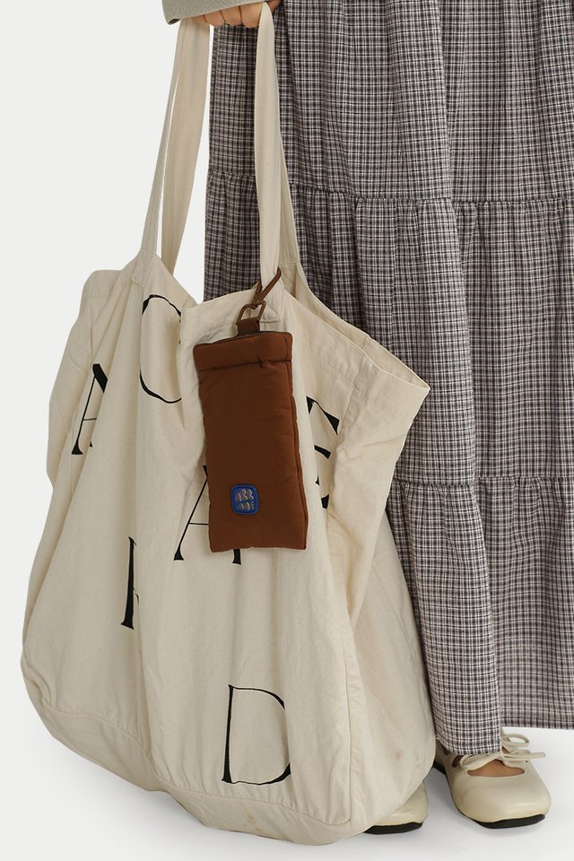 ARCADE MARSHMALLOW POUCH IN CANYON/MOSS