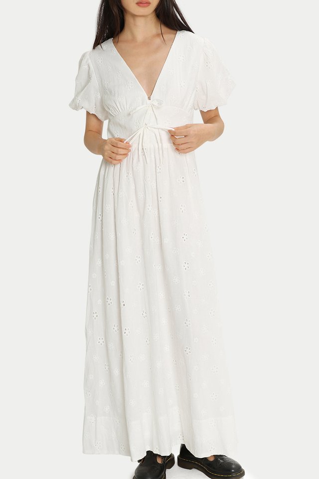 DESIREE BRODERIE PUFF SLEEVES DRESS IN WHITE