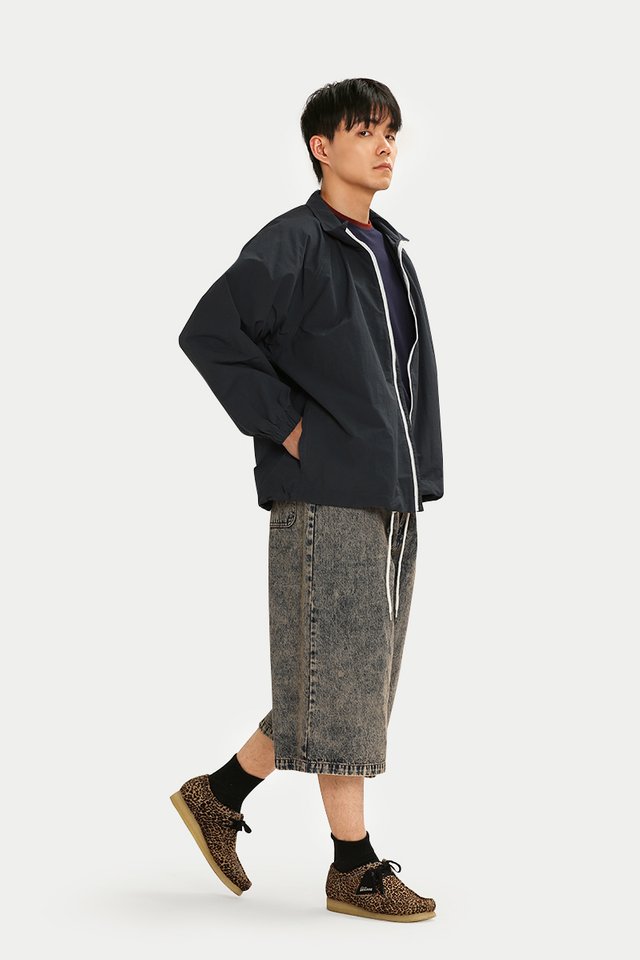 KAZE OVERSIZED WINDBREAKER IN CHARCOAL