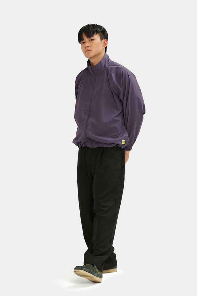 KIRO ELASTIC WAIST PLEATED TROUSERS IN BLACK