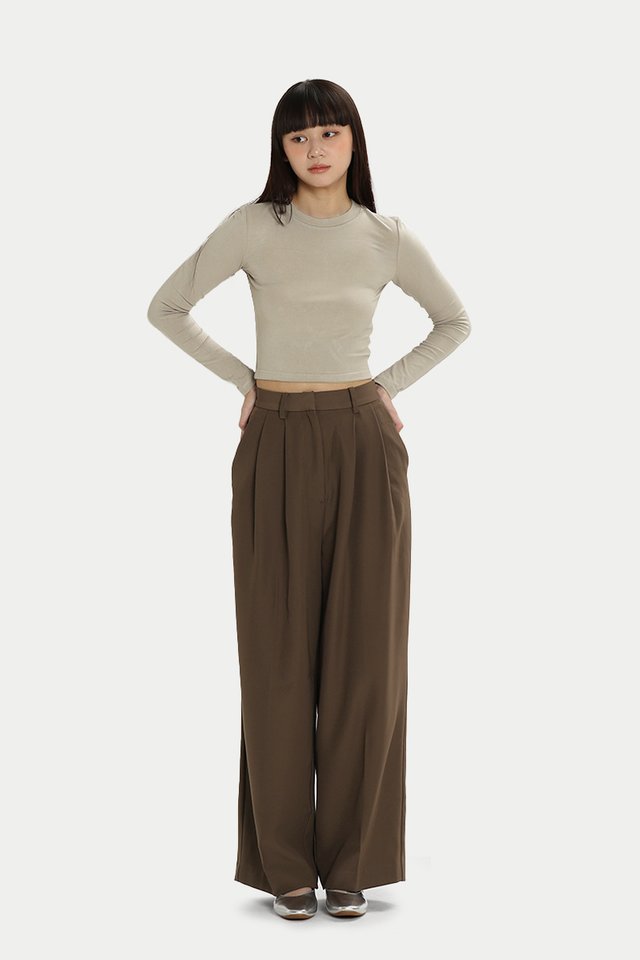 LEV LONG SLEEVES CROP TOP IN ALMOND