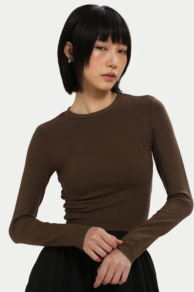 LEV LONG SLEEVES CROP TOP IN BROWN