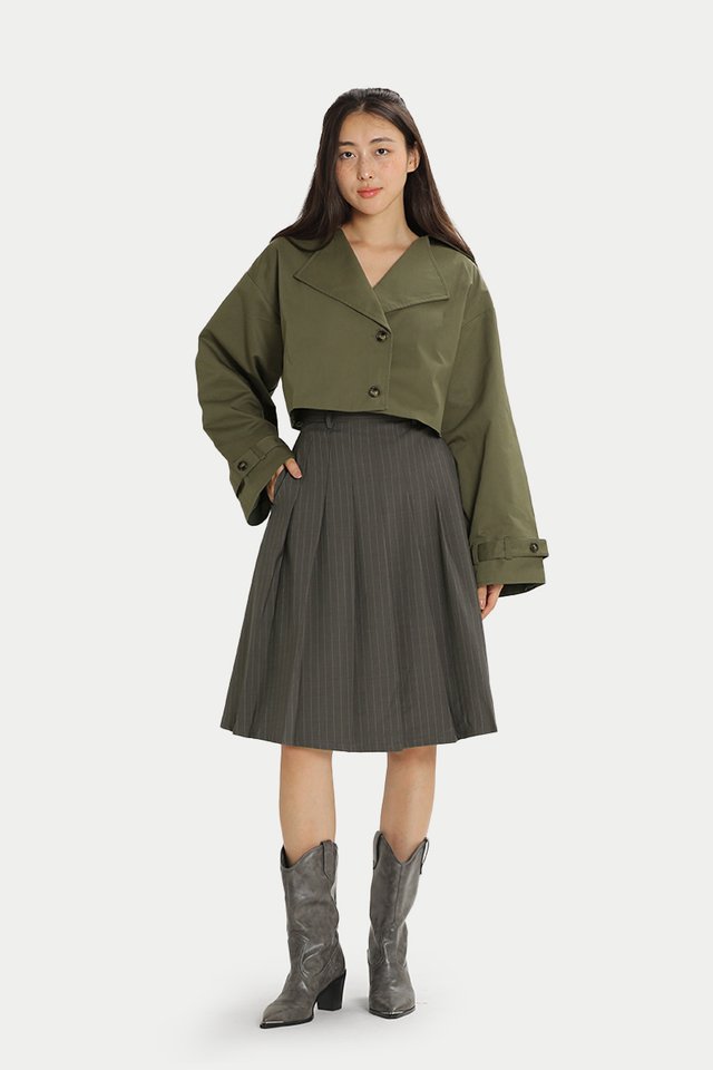 LINDSAY PLEATED KNEE LENGTH SKIRT IN GREY STRIPE