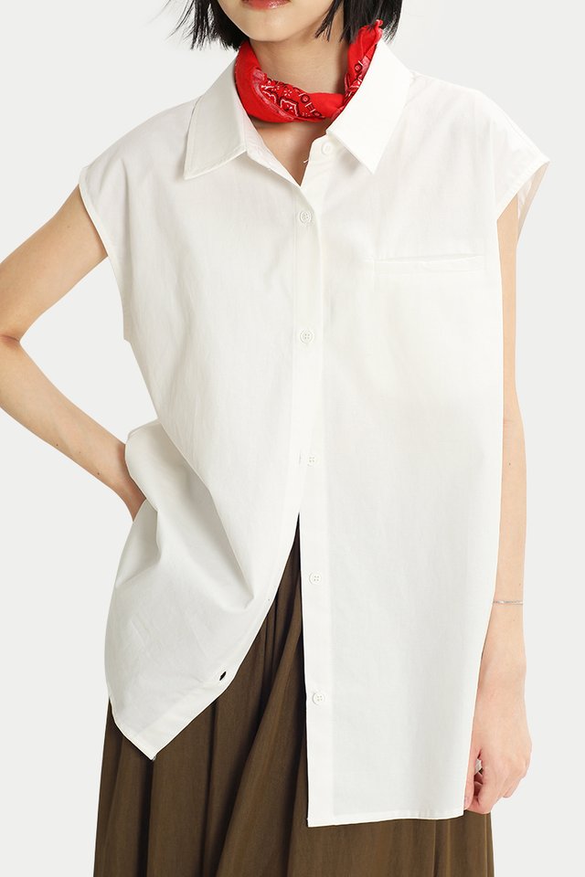 STEVIE BOXY SLEEVELESS SHIRT IN WHITE