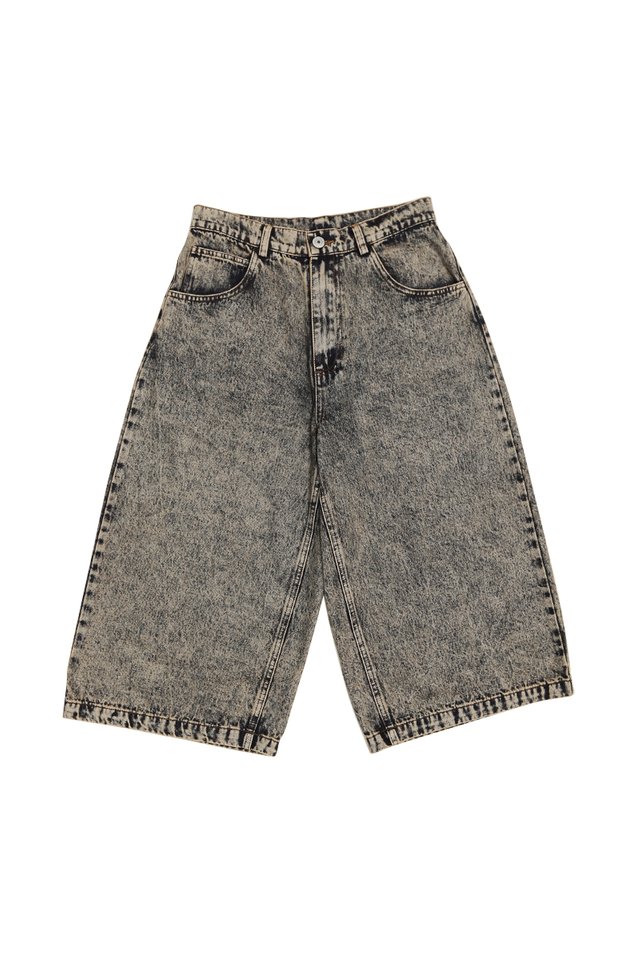 TOMO MIDI DENIM JORTS IN ACID WASH