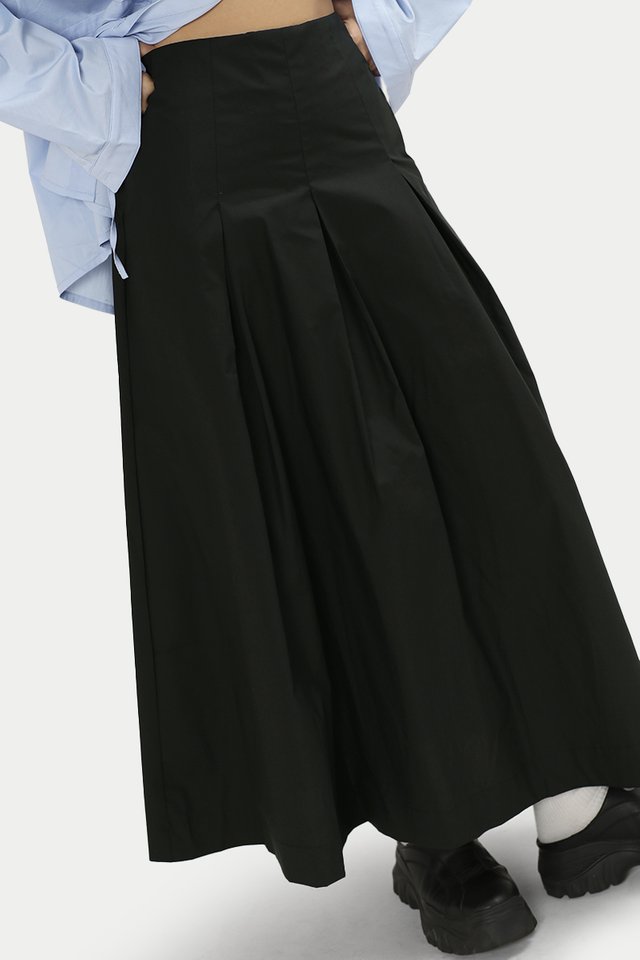 ADELLE INVERTED PLEAT MIDI SKIRT IN BLACK