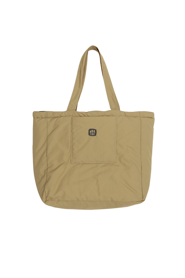ARCADE REVERSIBLE PILLOW TOTE IN BLACK/KHAKI