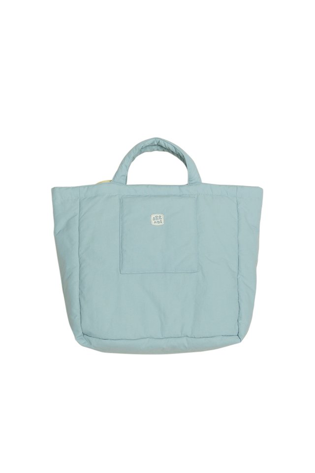 ARCADE REVERSIBLE PILLOW TOTE IN CLOUD/BUTTER