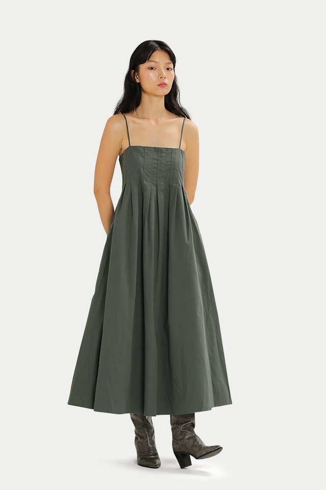 HAZEL BOX PLEAT MIDI DRESS IN VINEYARD