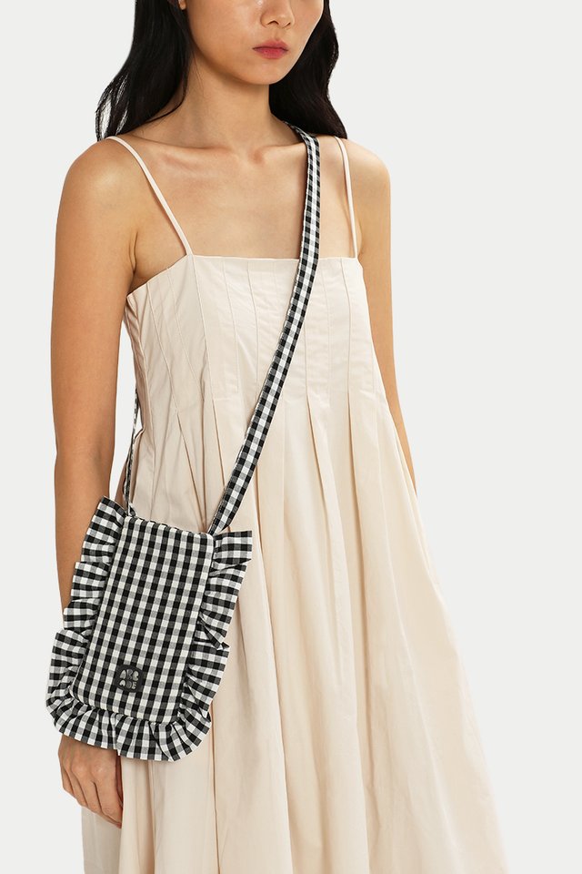 KIKI GINGHAM FRILL POUCH IN BLACK