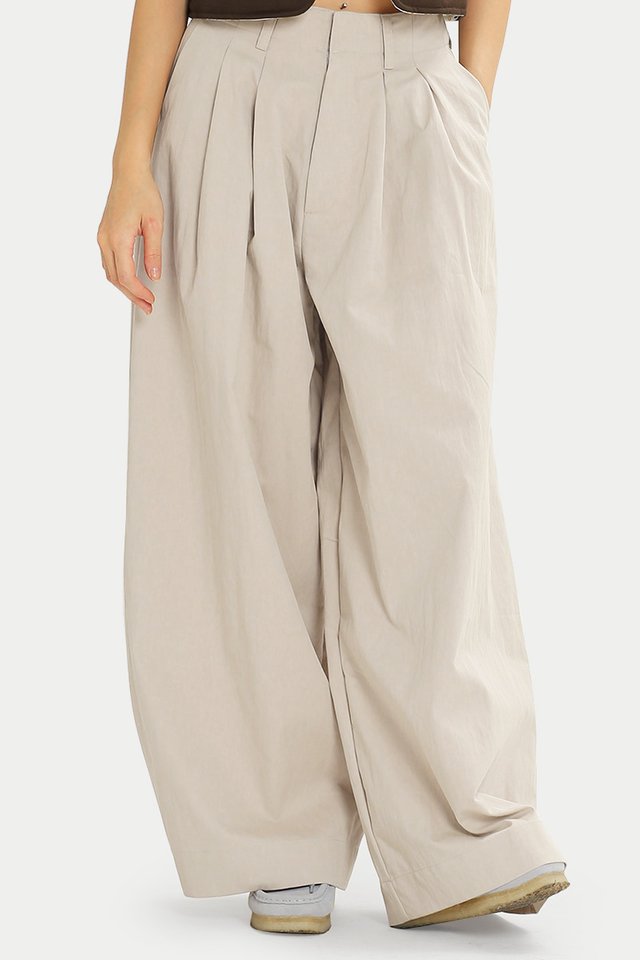 LEYA PLEATED WIDE LEG PANTS IN OAT