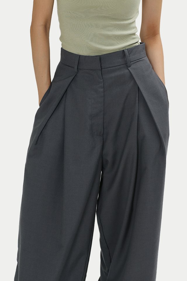 LYLE SUIT CROSS PLEATED PANTS IN PEBBLE