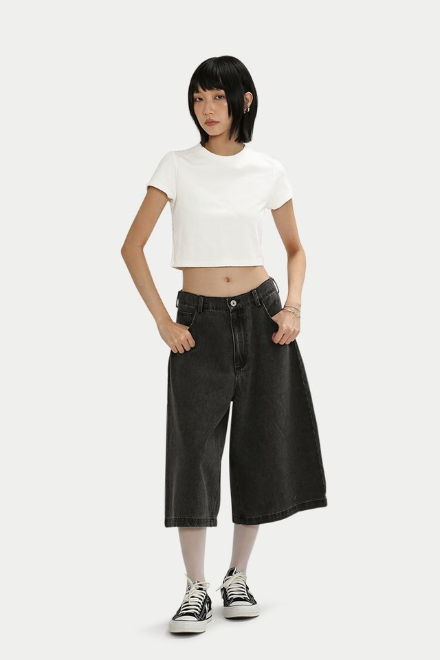 DYLAN LONGLINE JORTS IN BLACK WASH