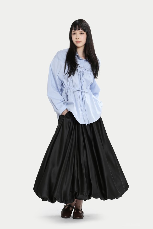 GYSELE SATIN CLOUD SKIRT IN BLACK