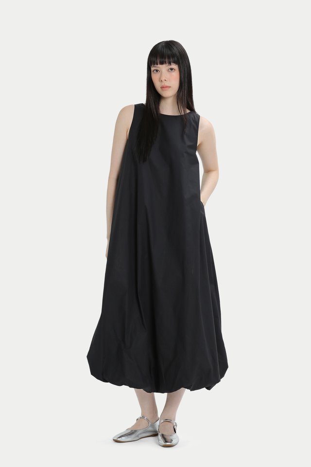 MINORI CLOUD MIDI DRESS IN BLACK