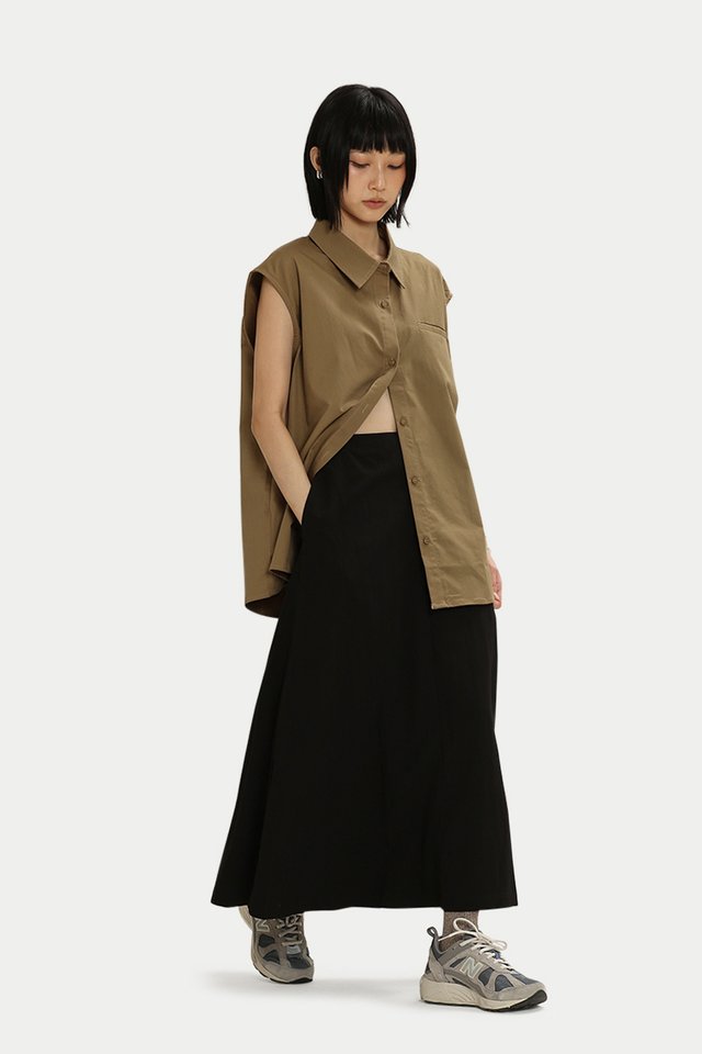 ZYA PANELLED FLARE SKIRT IN BLACK