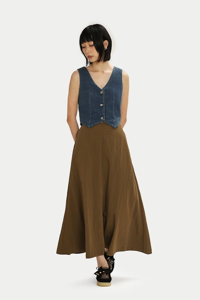 ZYA PANELLED FLARE SKIRT IN HERSHEY