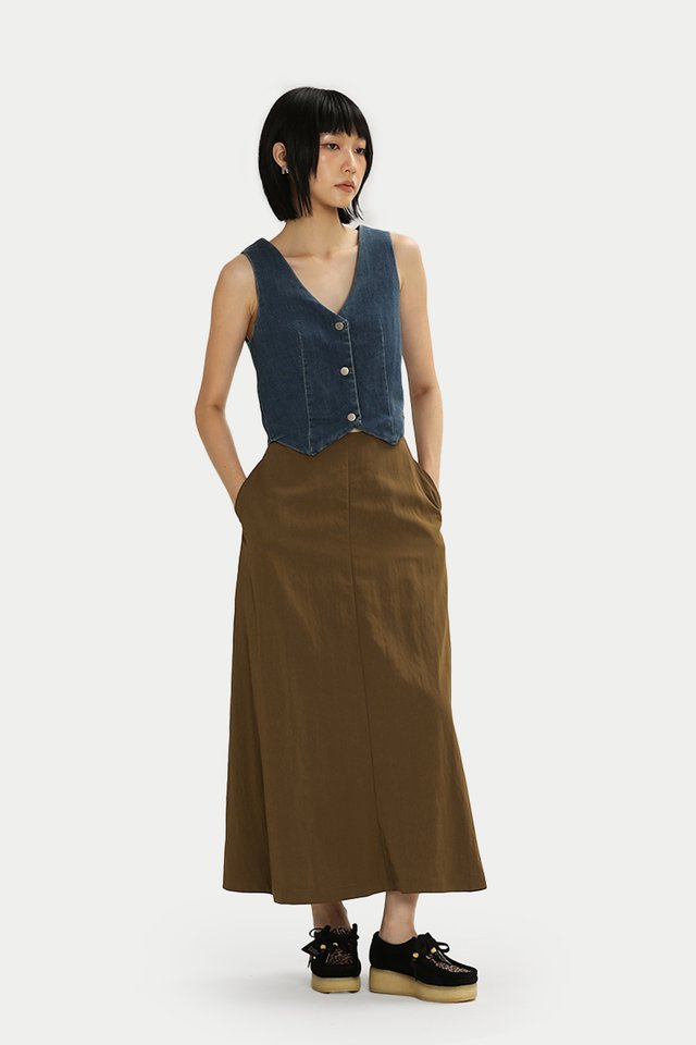 ZYA PANELLED FLARE SKIRT IN HERSHEY
