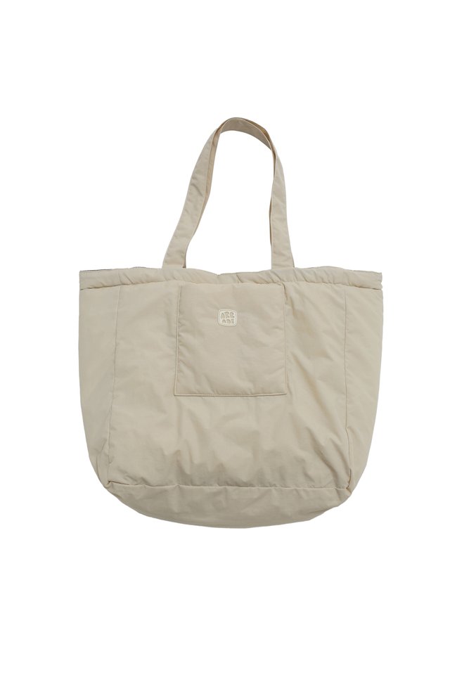 ARCADE REVERSIBLE PILLOW TOTE IN WINE/CREAM