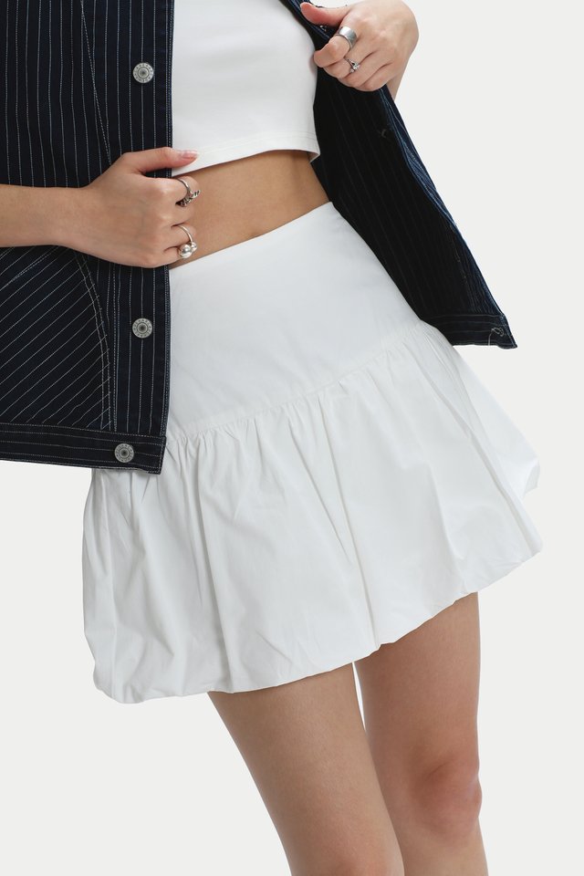 BELLE MINI CLOUD SKORTS IN WHITE