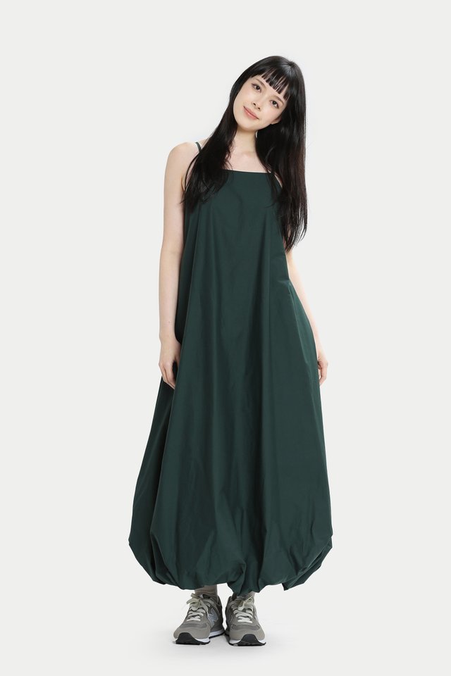 RAINE BACK KEYHOLE CLOUD DRESS IN FOREST